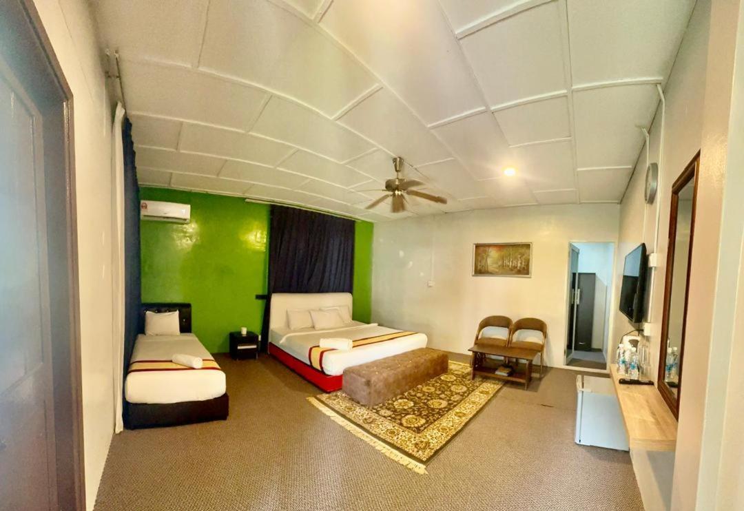 Green Town Hotel And Resort Port Dickson Exterior foto
